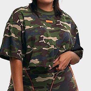 Ivy Park Adidas camouflage cropped tee